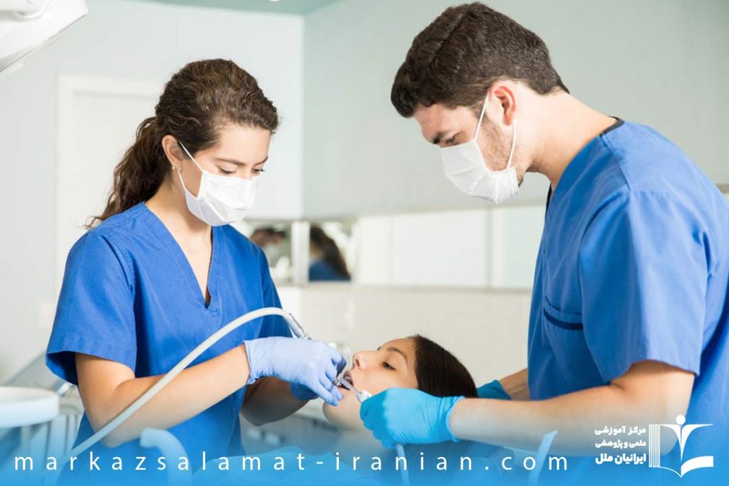 استخدام دستیار دندانپزشک